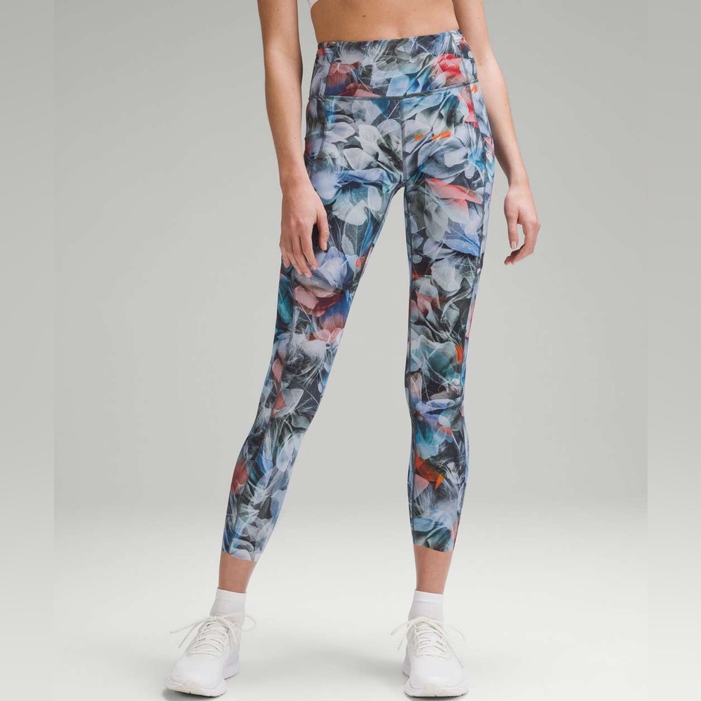 Lululemon Fast and Free High-Rise Tight 25"
Luminescent Floral Multi